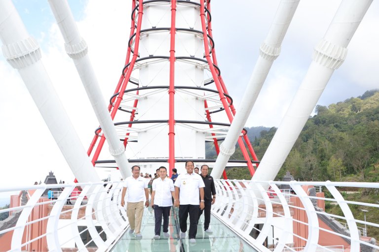 Pj. Gubernur Kunjungi Turyapada Tower dan SMK Bali Mandara