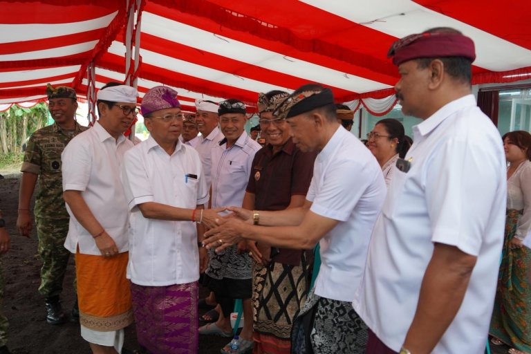 Gubernur Koster Hadiri Peresmian Operasional 1.061 Koperasi Merah Putih