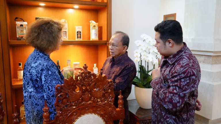 World Bank Temui Gubernur Koster, Sampaikan 5 Tantangan Utama Bali